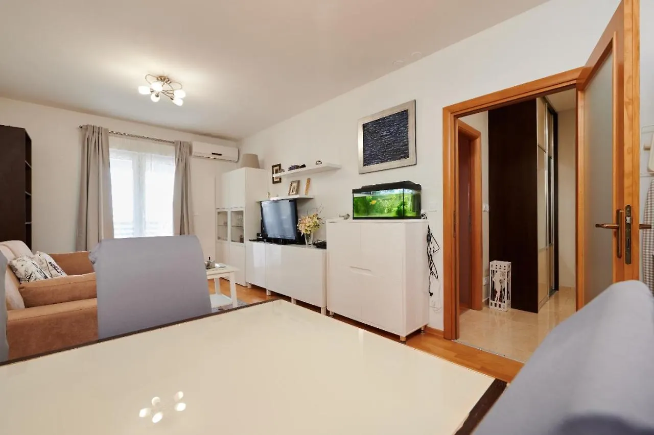 Studio Apartman Ela Daire Trogir