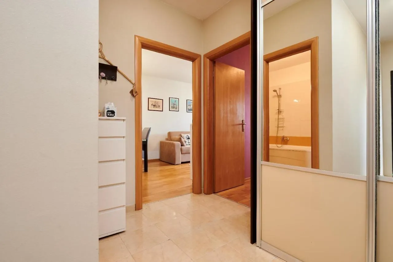Studio Apartman Ela Apartment Trogir