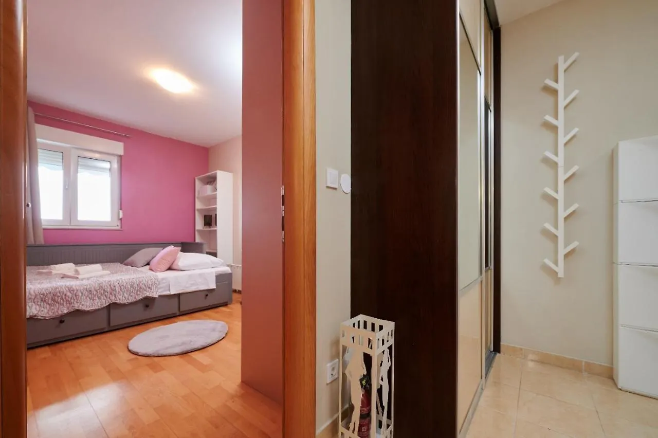 Studio Apartman Ela Apartment Trogir