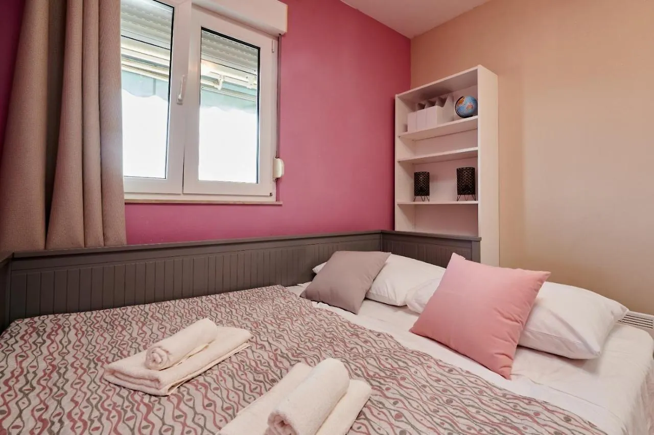 Studio Apartman Ela Apartment Trogir