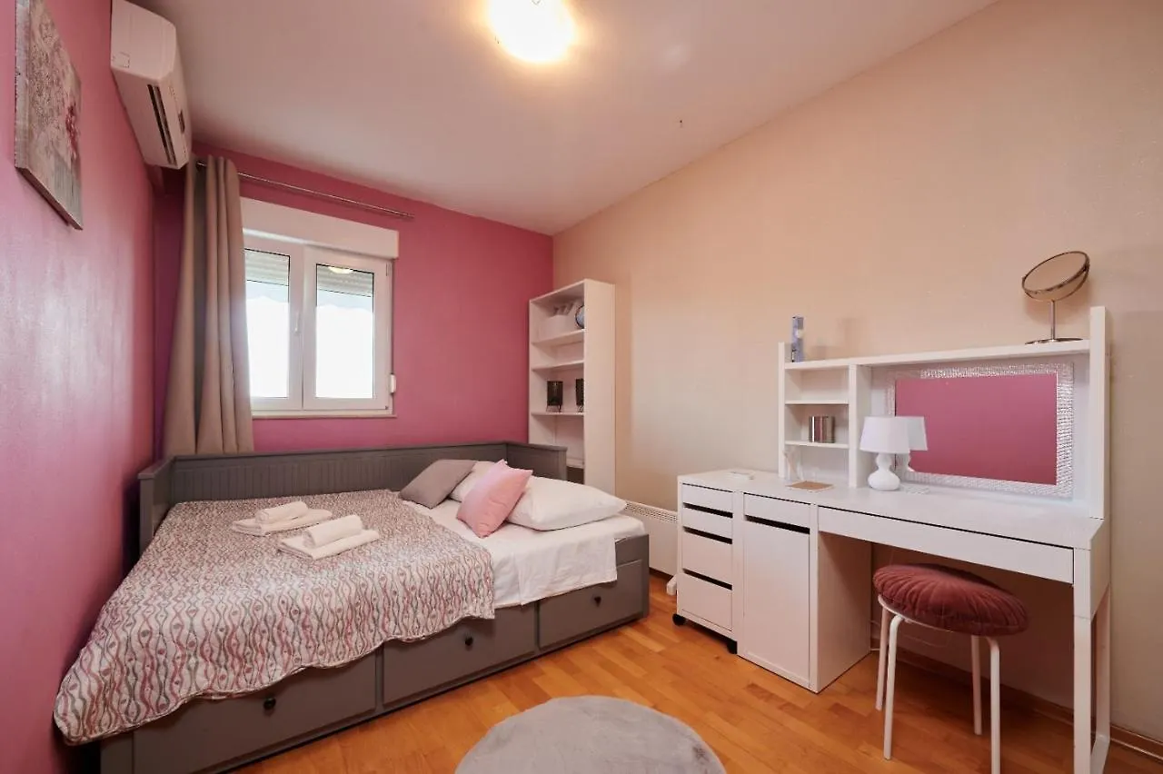 Studio Apartman Ela Apartment Trogir